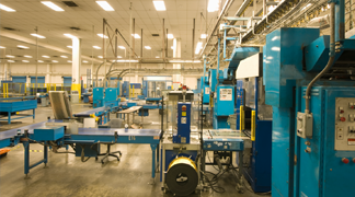 銷售內(nèi)勤接單，備注或上傳附件，填寫客戶要求，標(biāo)注信息；技術(shù)人員根據(jù)訂單來審核 BOM 是否需要修改。